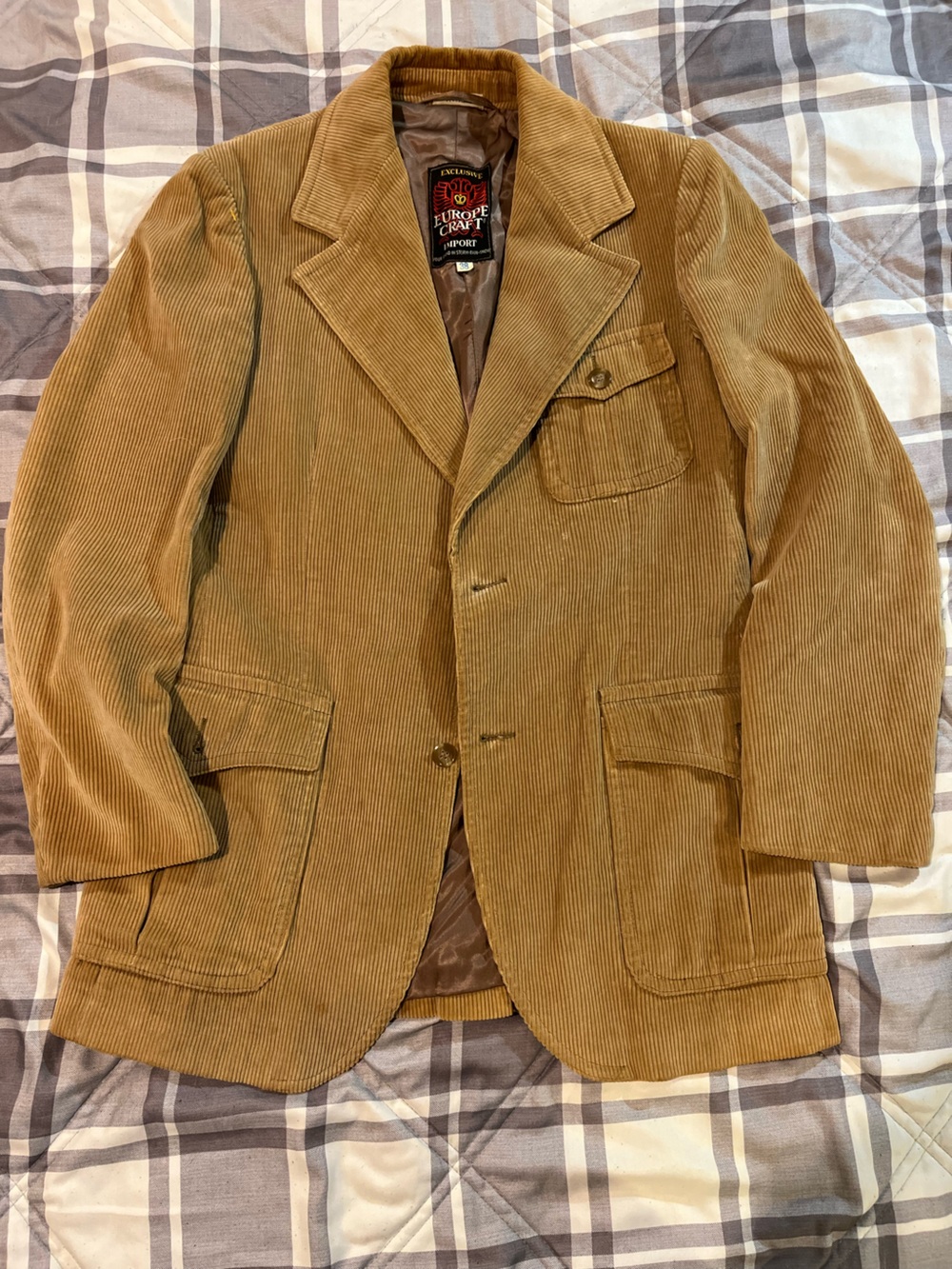 Men’s Corduroy Sport Coat in Tan